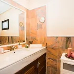 Villa Eslanzarote Eleonor, Super Wifi, Heated Pool, Sat Tv *