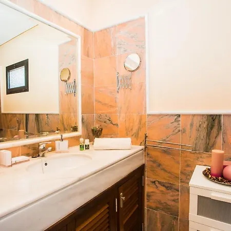 别墅 Eslanzarote Eleonor, Super Wifi, Heated Pool, Sat Tv *