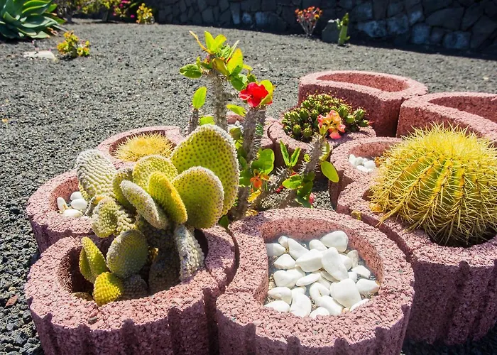 Villa Eslanzarote Eleonor, Super Wifi, Heated Pool, Sat Tv