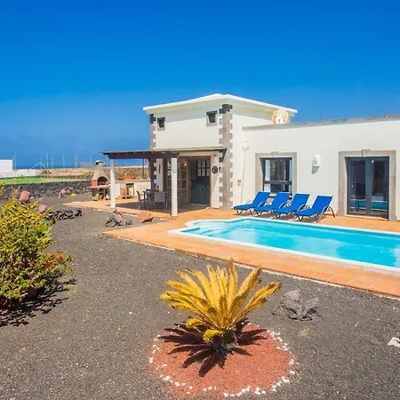Вілла Eslanzarote Eleonor, Super Wifi, Heated Pool, Sat Tv Плайя-Бланка